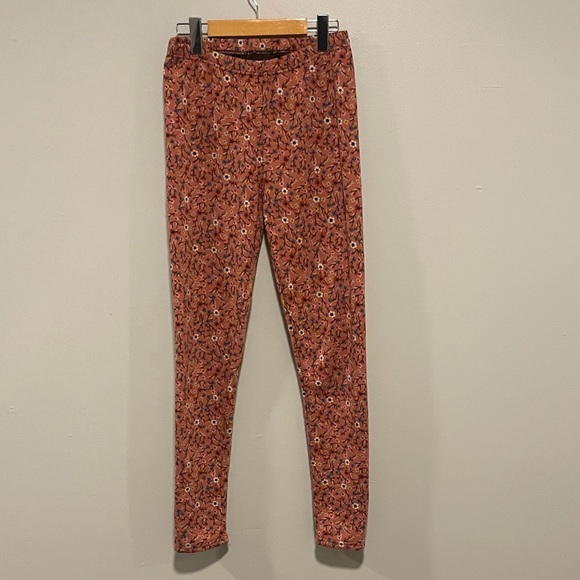 Just Cozy Floral Patterned Leggings - Picture 1 of 7